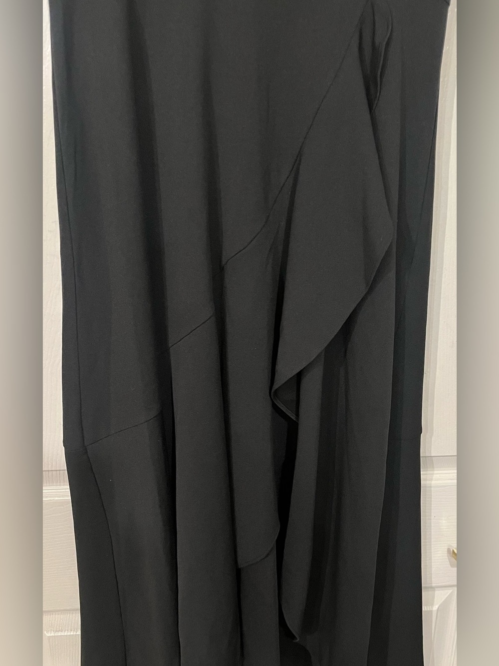 Black Flutter-Sleeve Wrap Midi Dress - Women - Picture 4 of 5